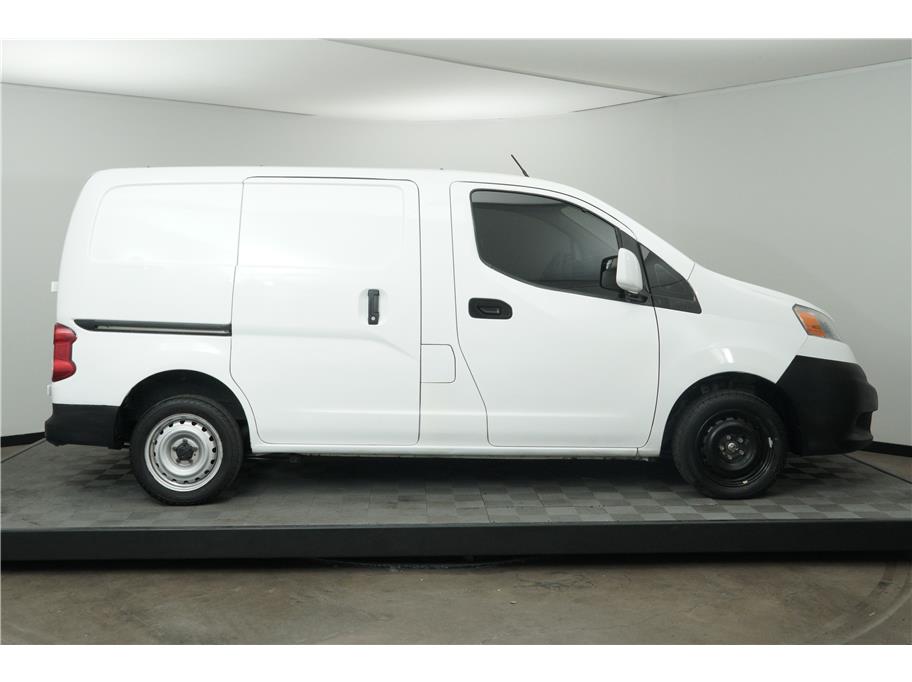 2015 Nissan NV200 SV photo 4