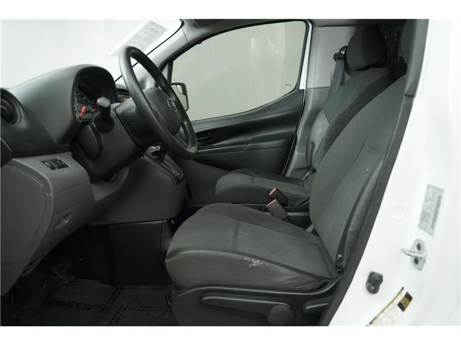 2015 Nissan NV200 SV photo 12