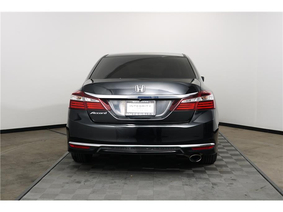 2017 Honda Accord LX photo 3
