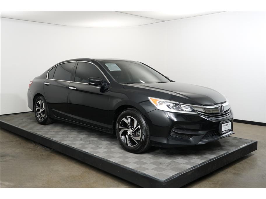 2017 Honda Accord LX photo 6