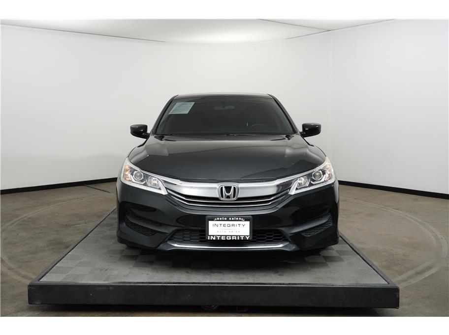 2017 Honda Accord LX photo 7