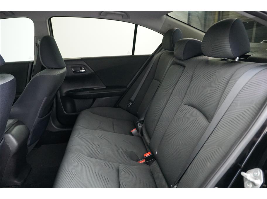 2017 Honda Accord LX photo 15