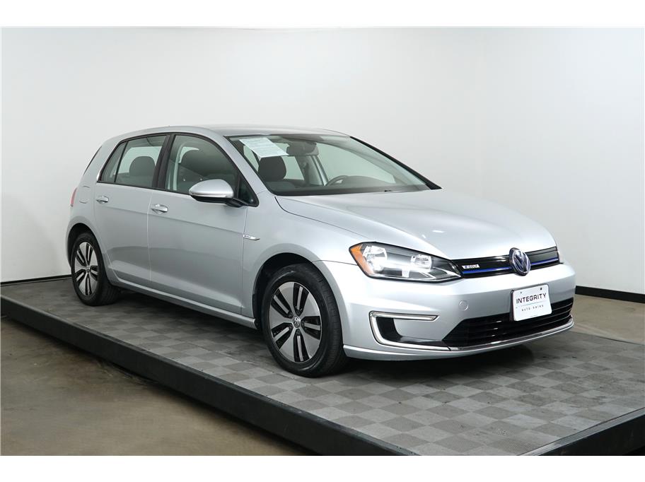 2016 Volkswagen e-Golf SE photo 7