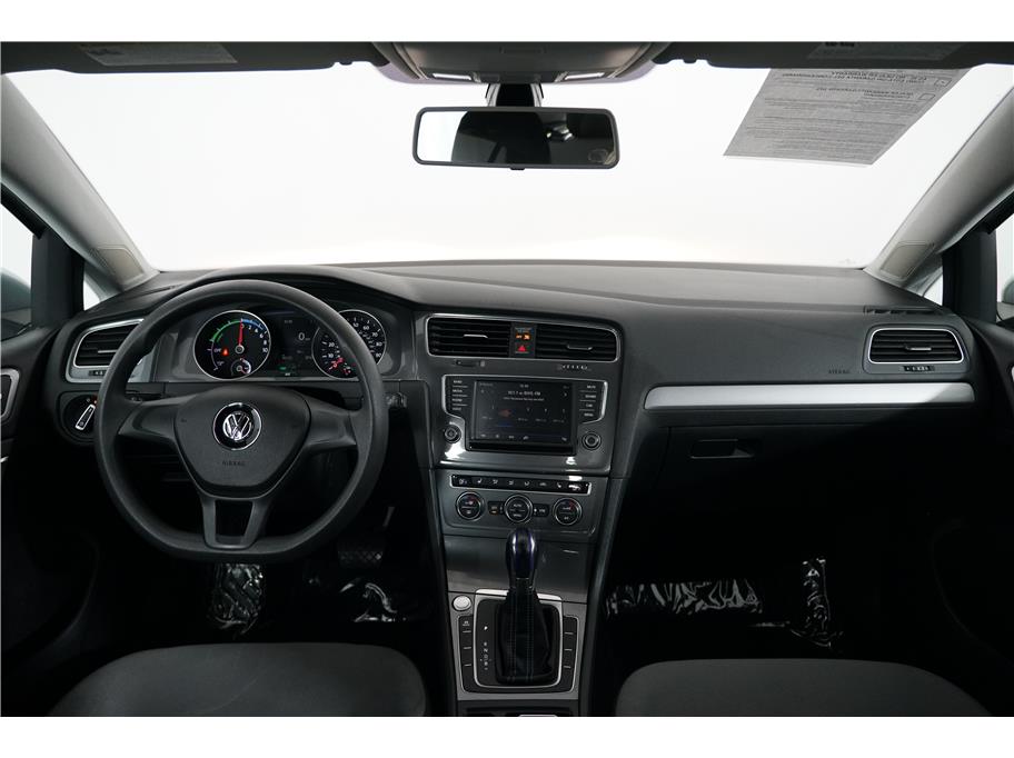 2016 Volkswagen e-Golf SE photo 22