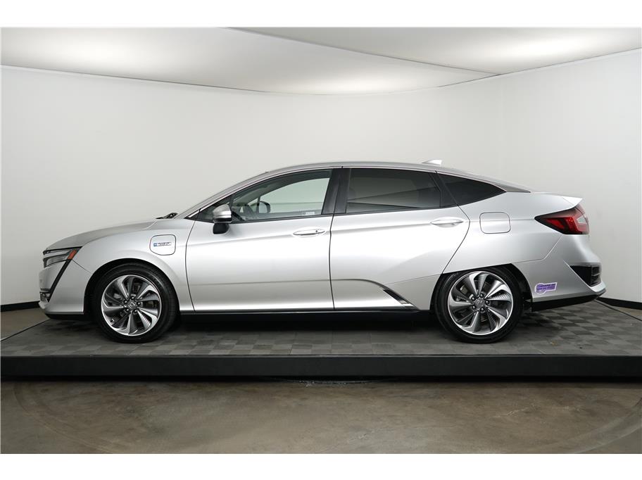 2019 Honda Clarity Plug-In Hybrid Touring photo 2