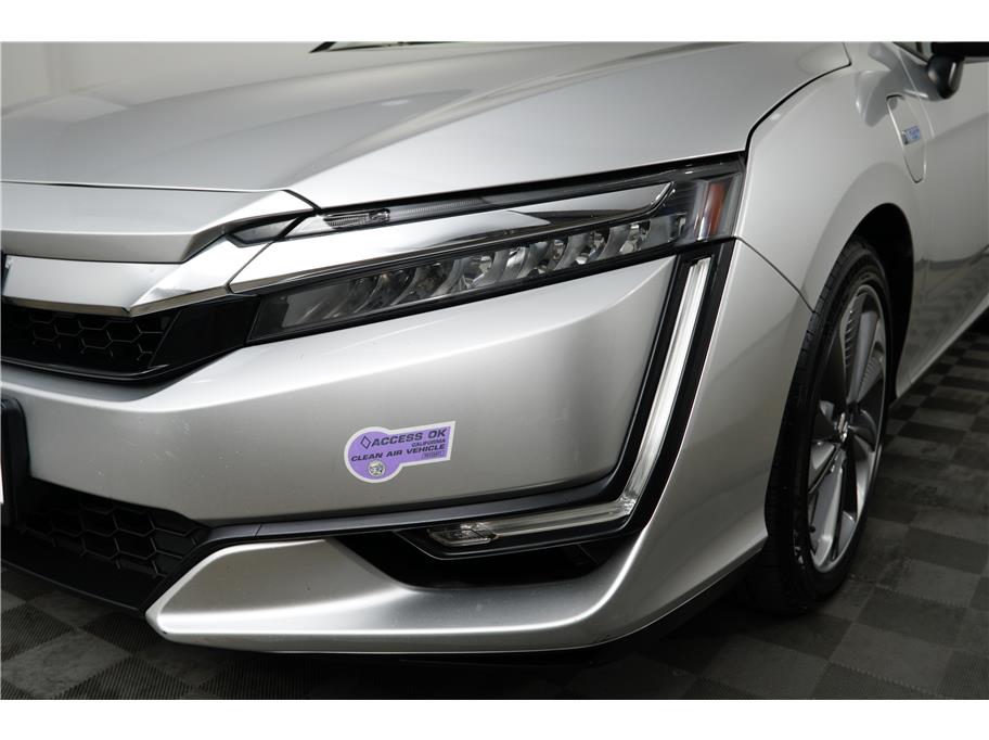 2019 Honda Clarity Plug-In Hybrid Touring photo 10