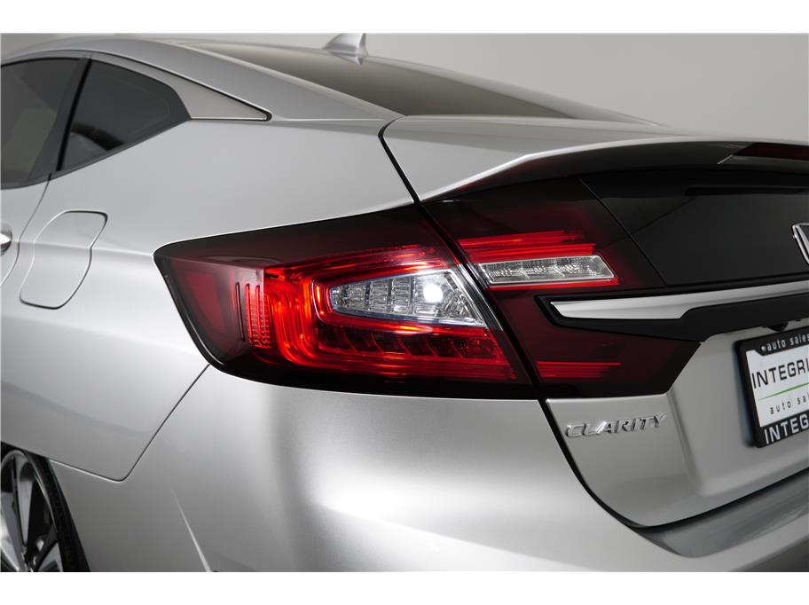2019 Honda Clarity Plug-In Hybrid Touring photo 11