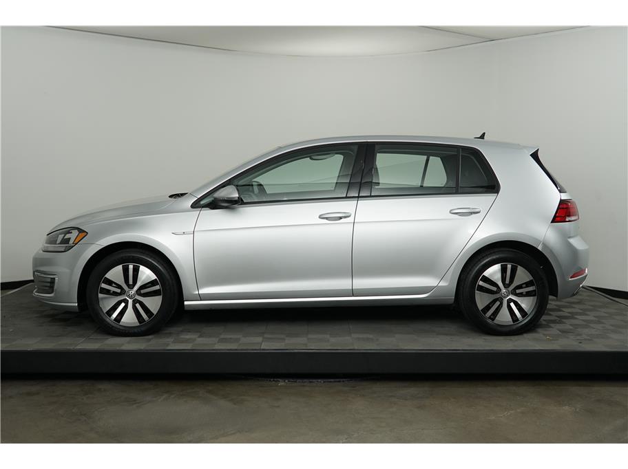 2019 Volkswagen e-Golf SE photo 2