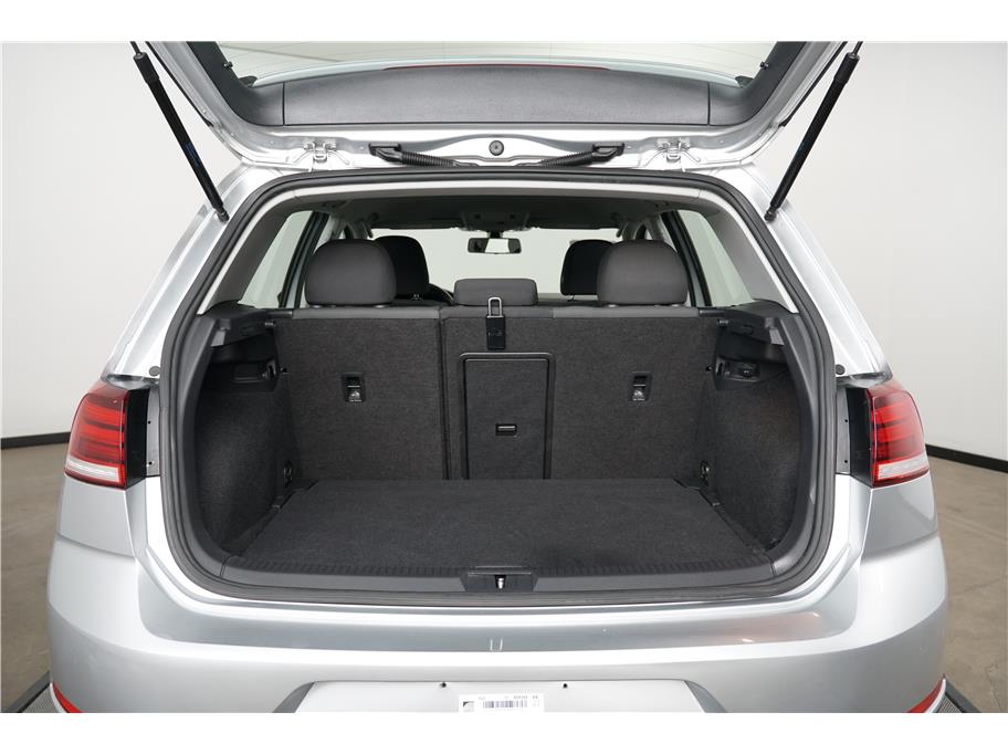 2019 Volkswagen e-Golf SE photo 19