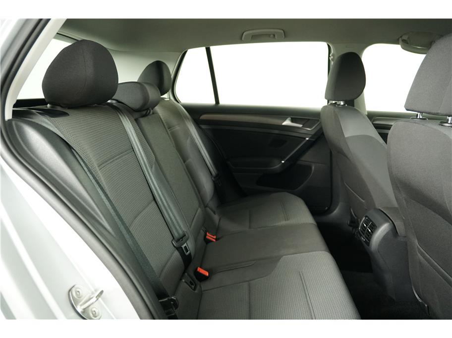 2019 Volkswagen e-Golf SE photo 20