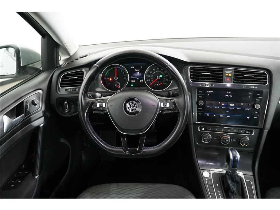 2019 Volkswagen e-Golf SE photo 23