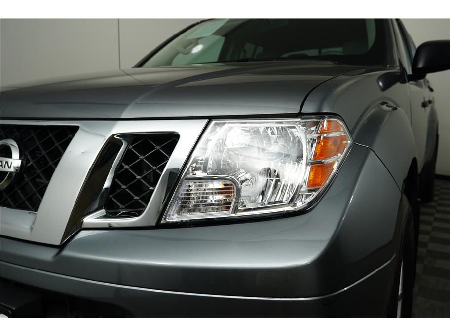 2021 Nissan Frontier SV photo 9