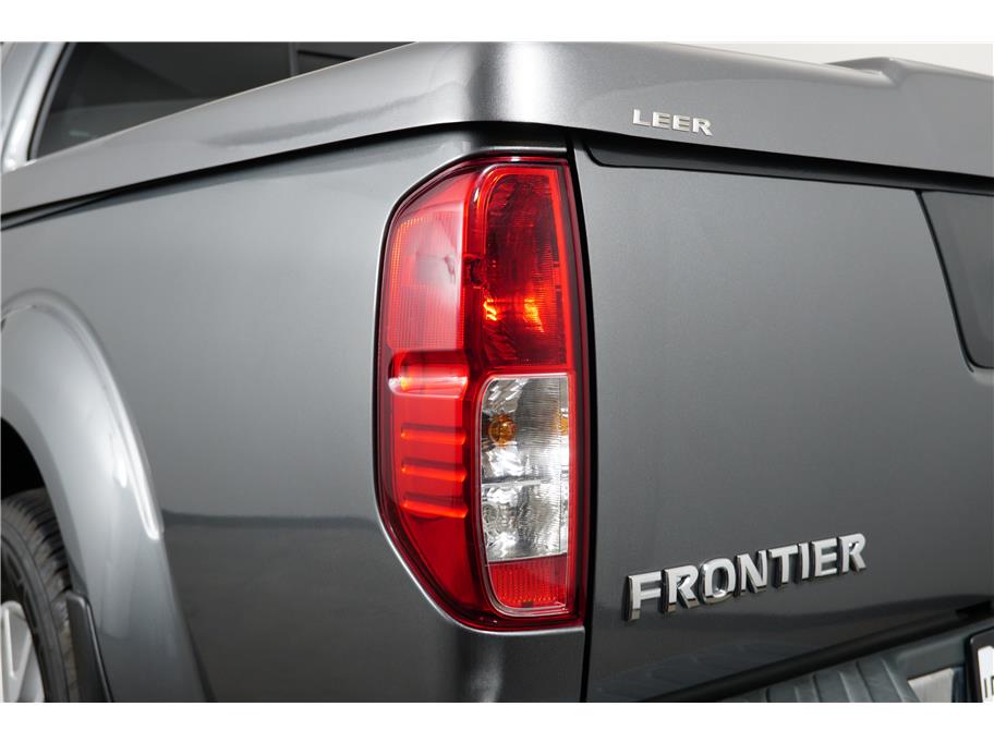 2021 Nissan Frontier SV photo 10