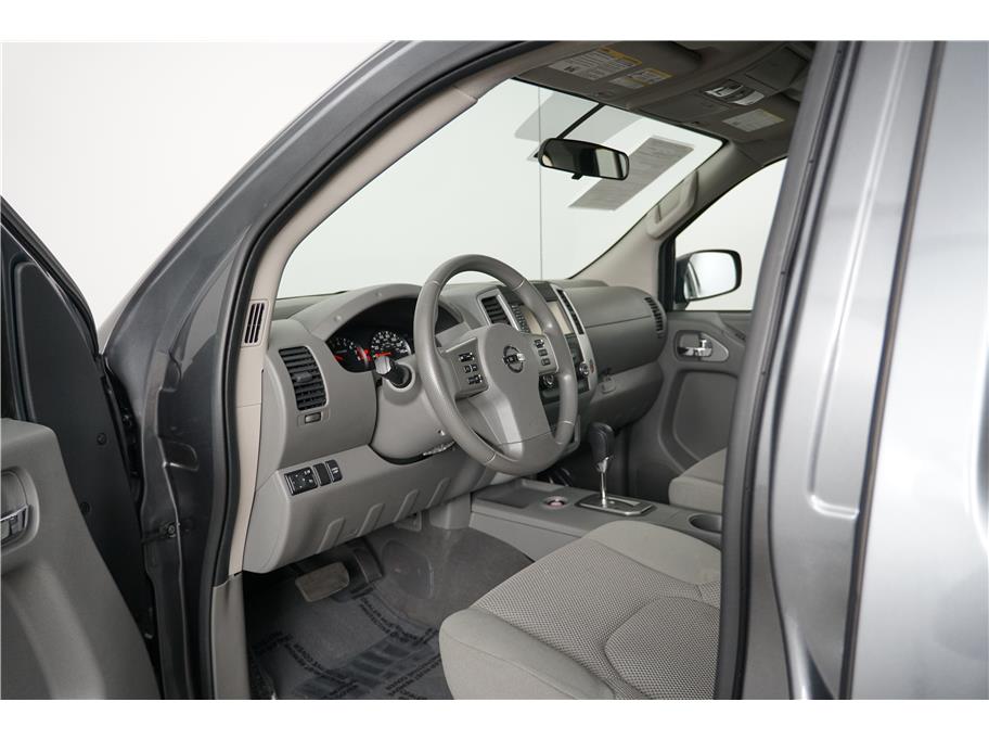 2021 Nissan Frontier SV photo 13