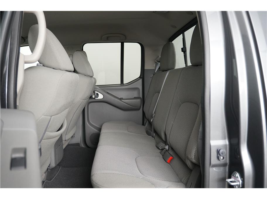 2021 Nissan Frontier SV photo 17