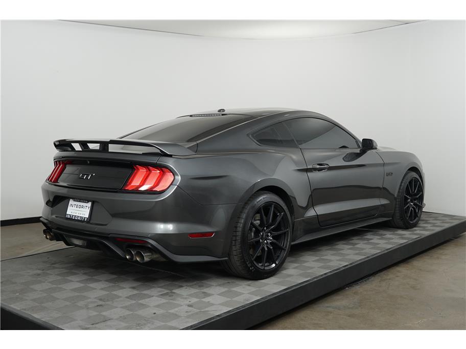 2020 Ford Mustang GT Premium photo 4