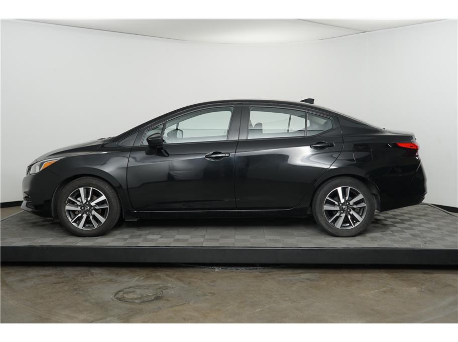 2021 Nissan Versa SV photo 2