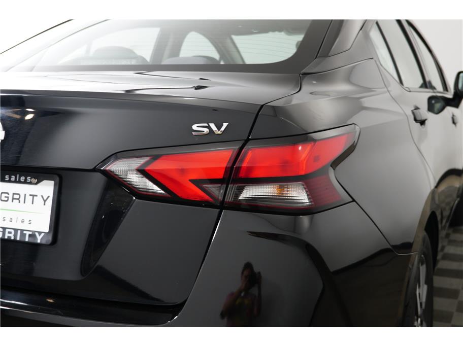 2021 Nissan Versa SV photo 12