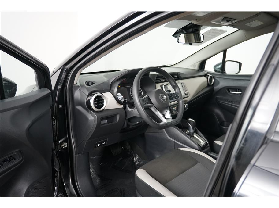 2021 Nissan Versa SV photo 13