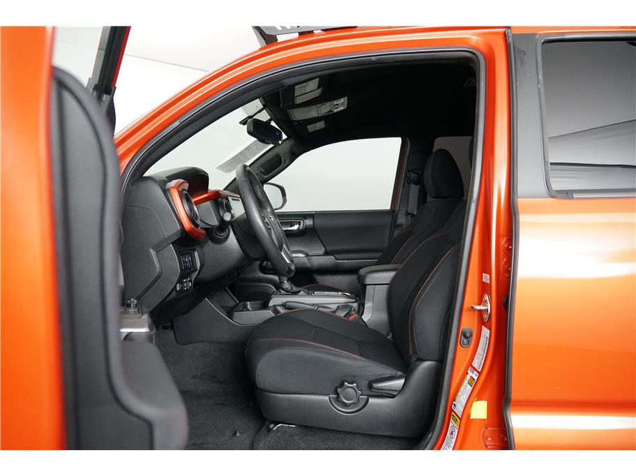 2017 Toyota Tacoma SR5 Sport TRD Pro photo 14