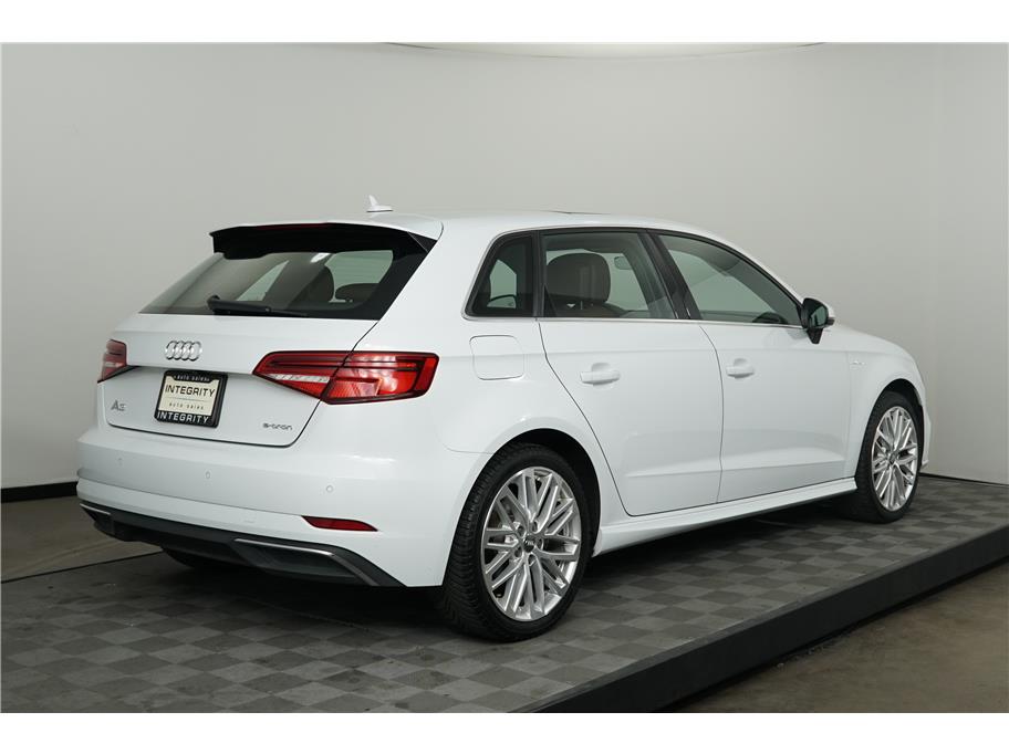 2018 Audi A3 E-tron Premium Plus photo 5