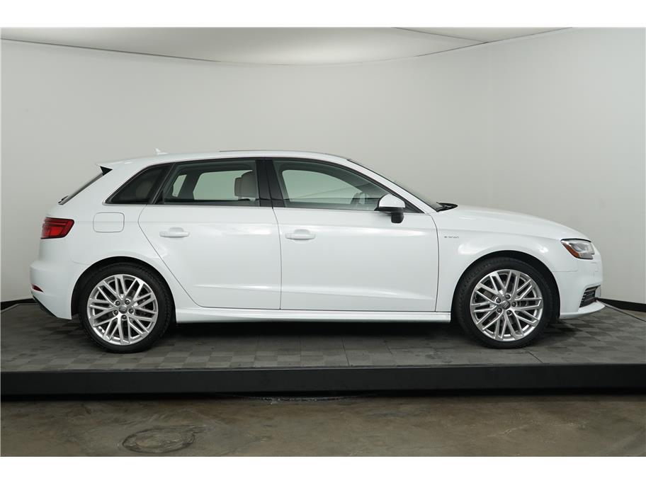 2018 Audi A3 E-tron Premium Plus photo 6