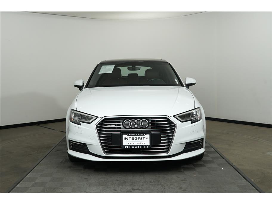 2018 Audi A3 E-tron Premium Plus photo 8