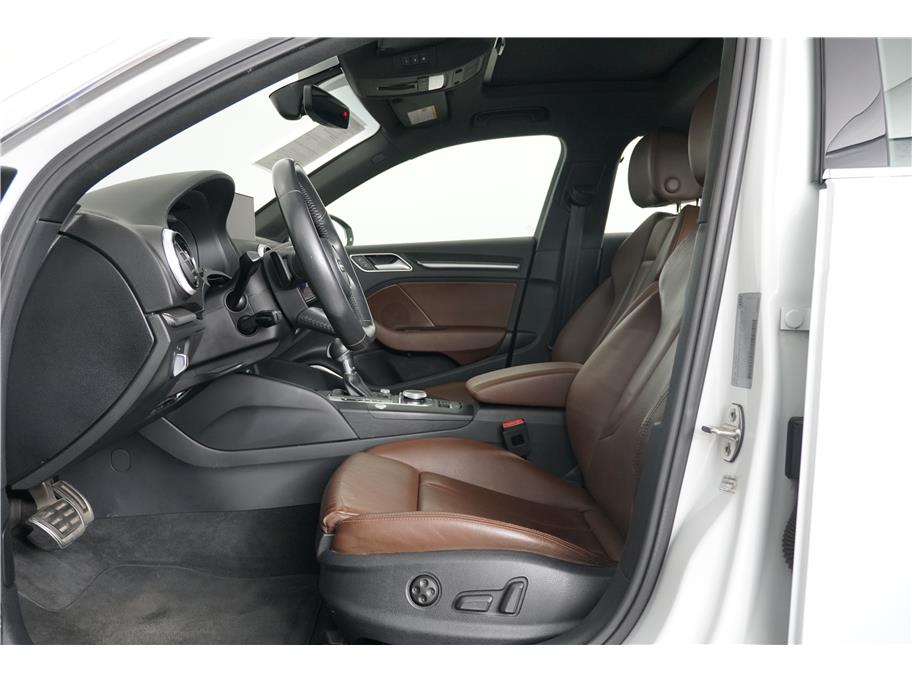 2018 Audi A3 E-tron Premium Plus photo 12