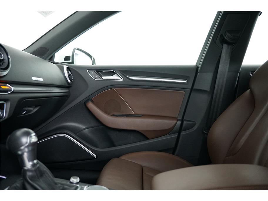 2018 Audi A3 E-tron Premium Plus photo 13
