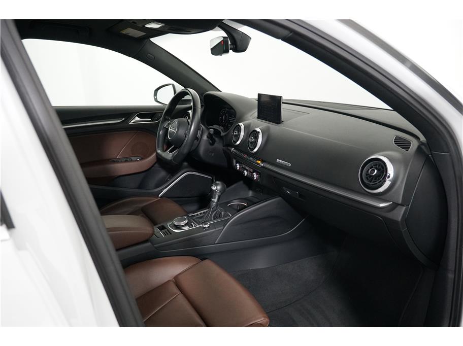 2018 Audi A3 E-tron Premium Plus photo 18