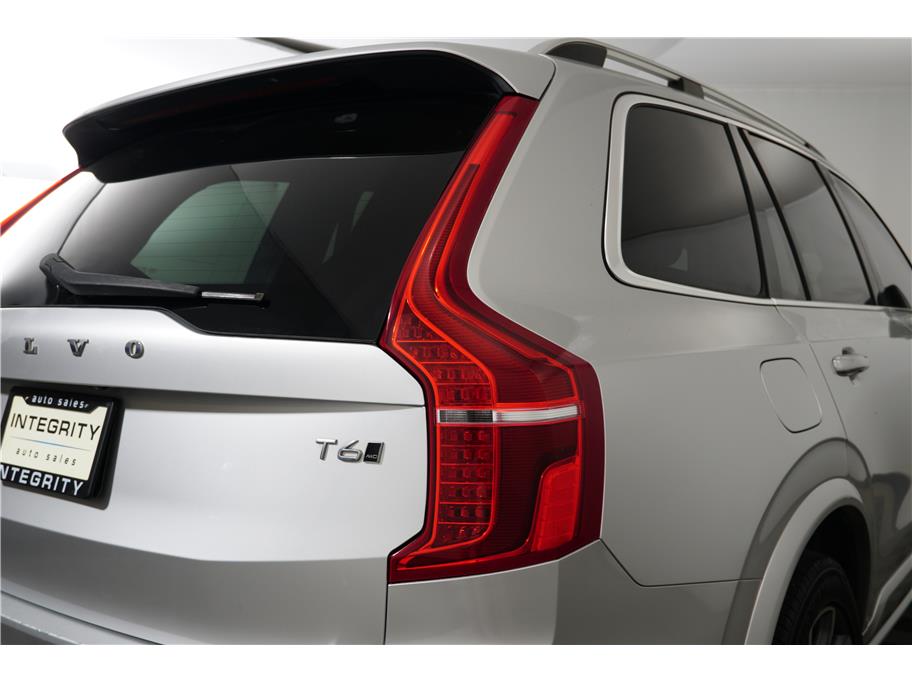 2019 Volvo XC90 T6 Momentum Sport photo 11