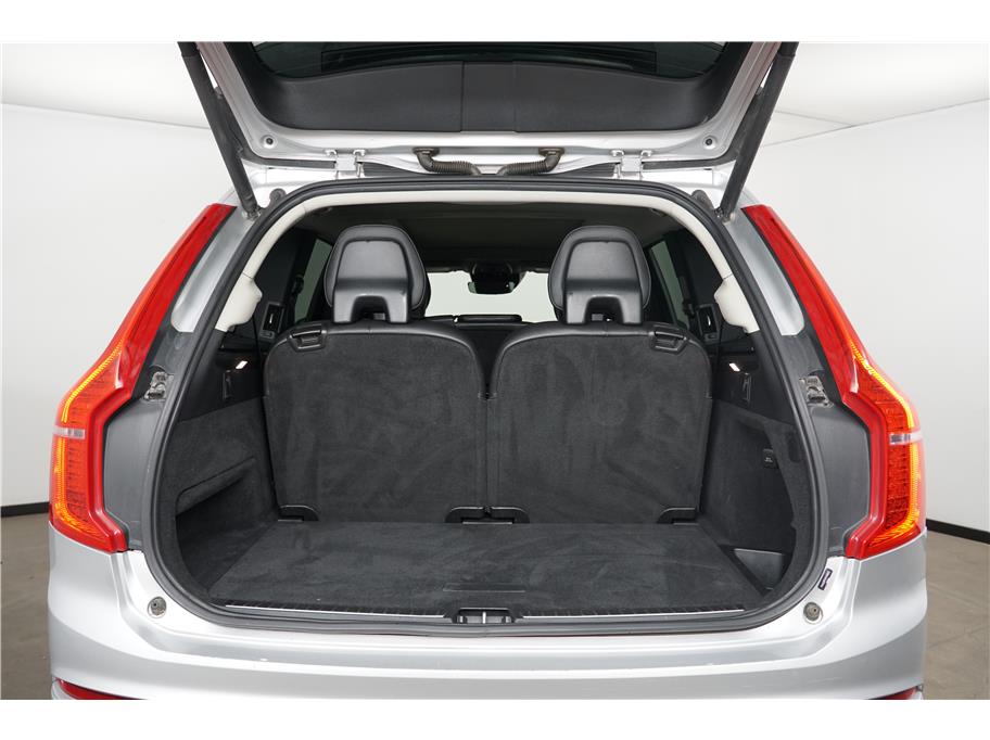 2019 Volvo XC90 T6 Momentum Sport photo 19