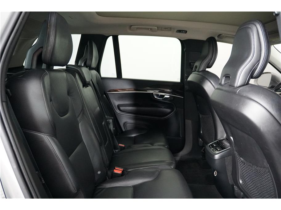 2019 Volvo XC90 T6 Momentum Sport photo 21