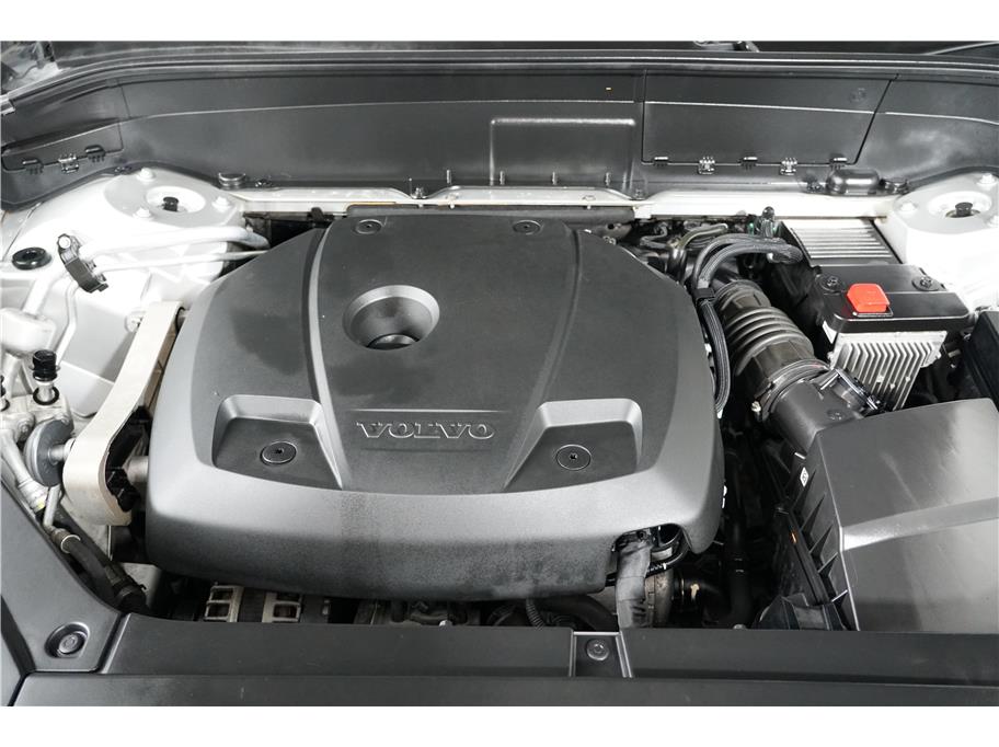 2019 Volvo XC90 T6 Momentum Sport photo 28
