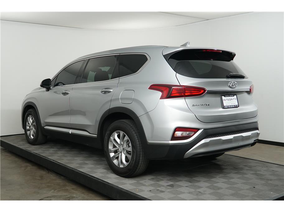 2020 Hyundai Santa Fe SEL photo 2