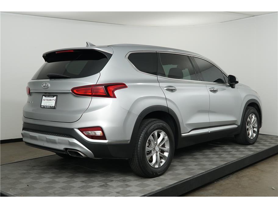 2020 Hyundai Santa Fe SEL photo 4