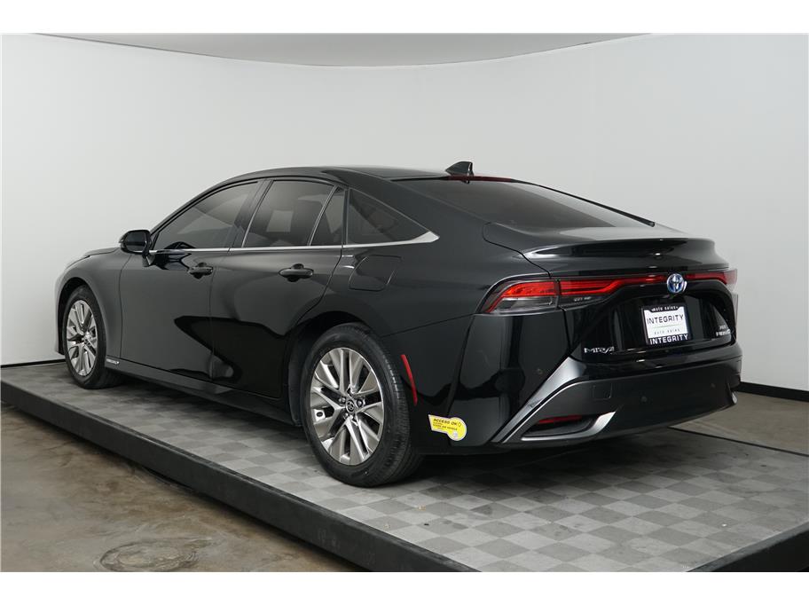 2021 Toyota Mirai XLE photo 2