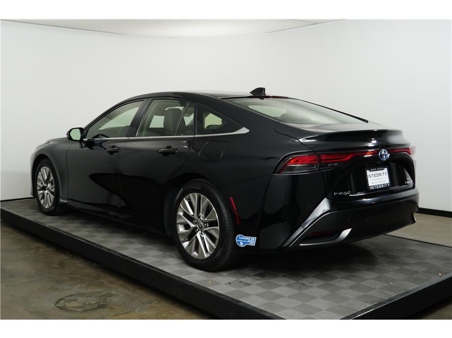 2021 Toyota Mirai XLE photo 3