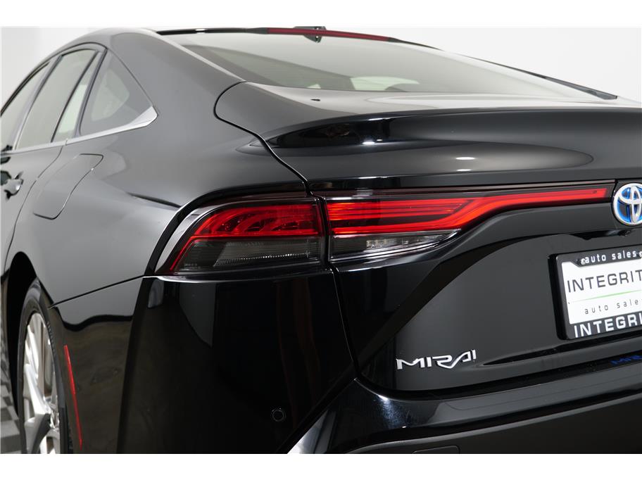 2021 Toyota Mirai XLE photo 11
