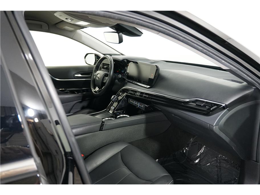 2021 Toyota Mirai XLE photo 19
