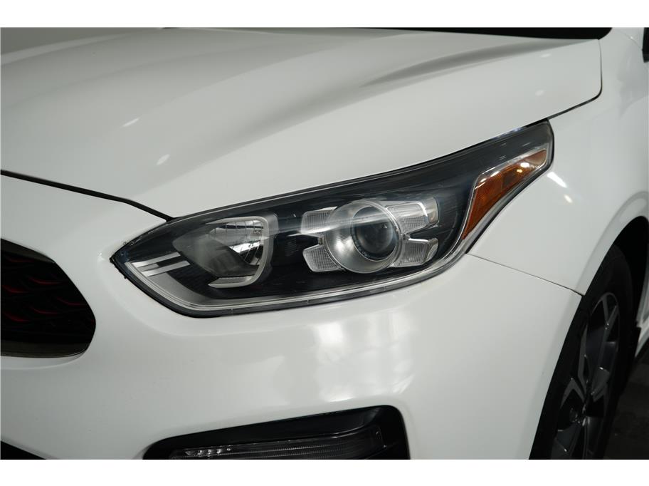 2021 Kia Forte GT-Line photo 10