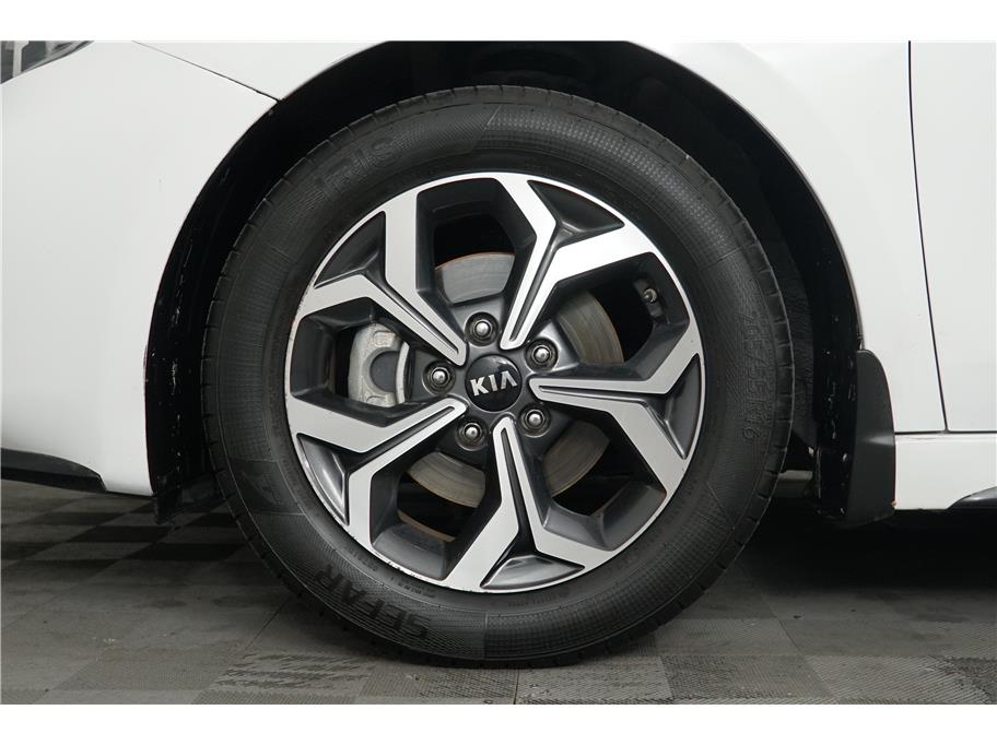 2021 Kia Forte GT-Line photo 13