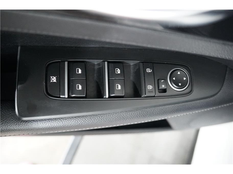 2021 Kia Forte GT-Line photo 17