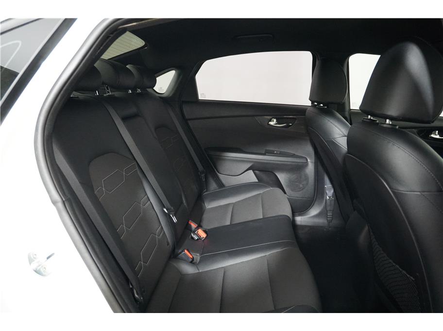2021 Kia Forte GT-Line photo 18