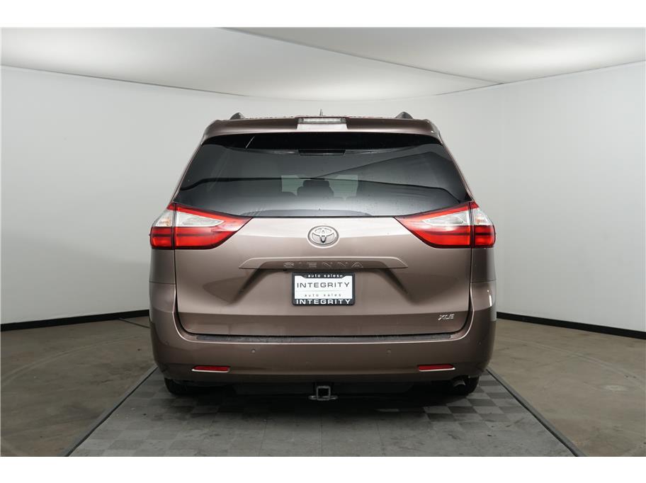 2018 Toyota Sienna XLE Limited Premium photo 4