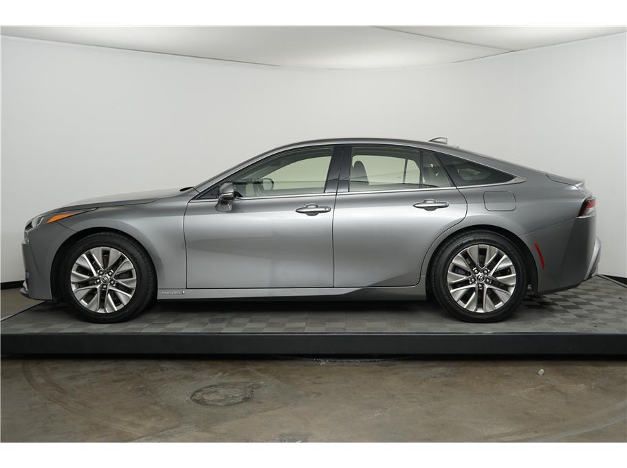 2021 Toyota Mirai XLE photo 2