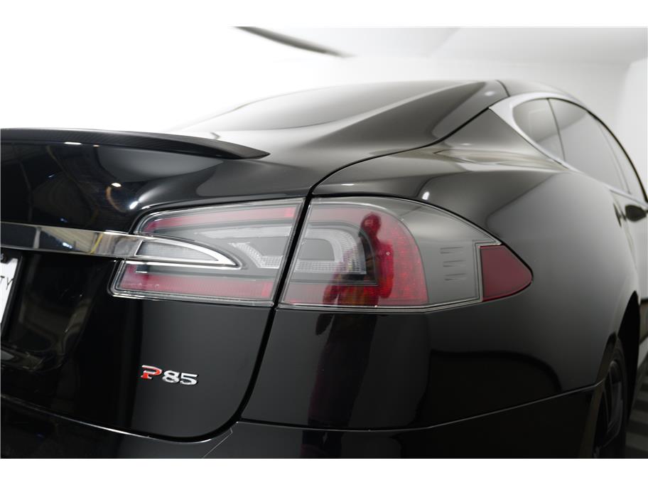 2013 Tesla Model S Performance photo 9