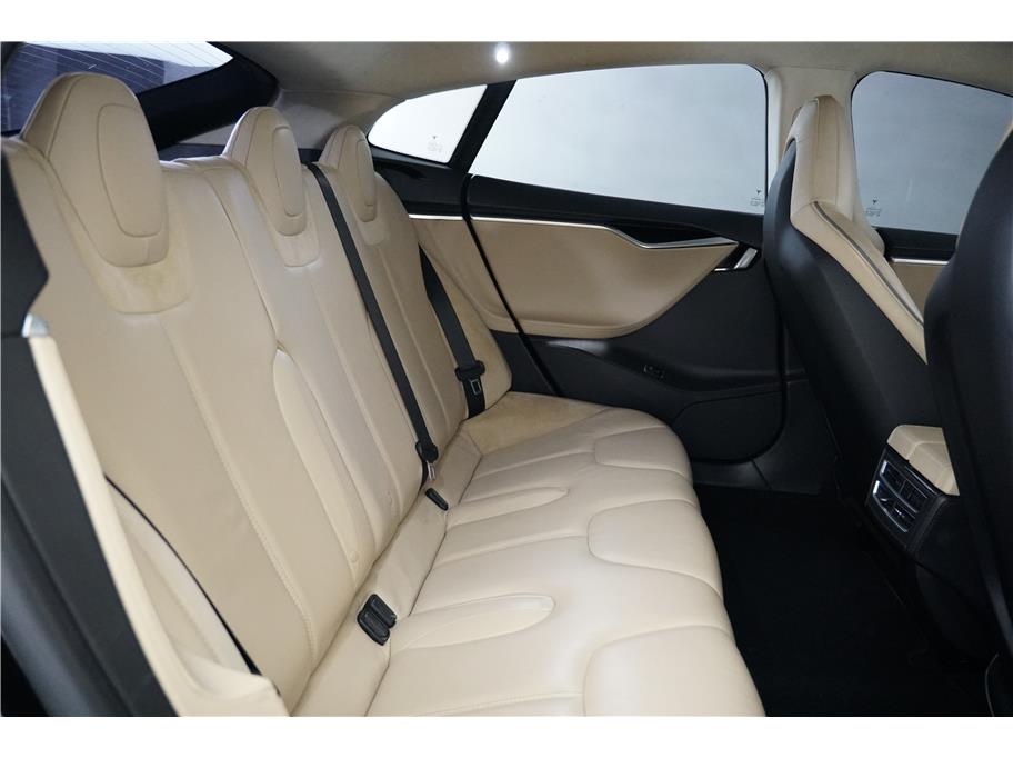 2013 Tesla Model S Performance photo 15