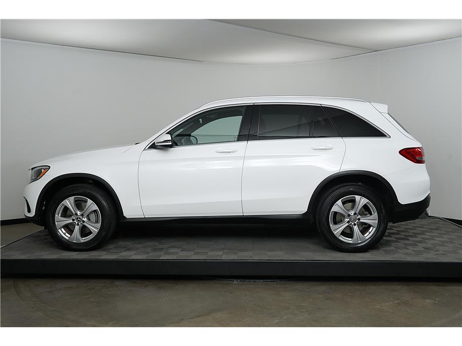 2018 Mercedes Benz GLC 300 photo 2