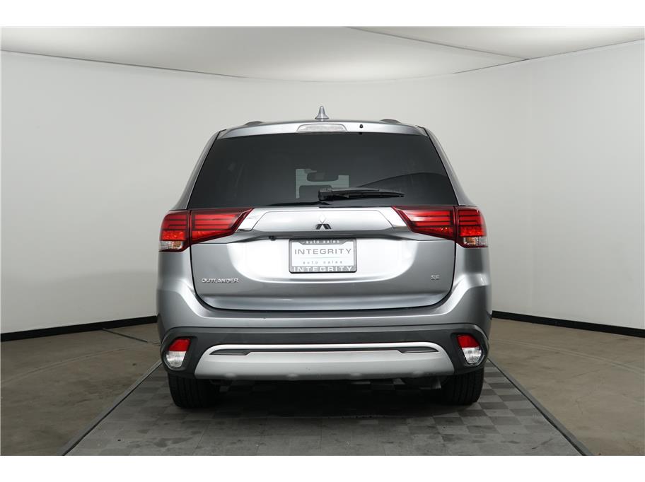 2020 Mitsubishi Outlander SE photo 4